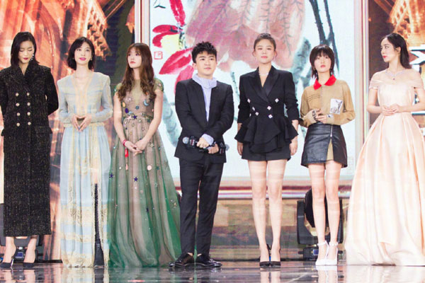 �Ŵ��ʹ���ΰ��һ������ ���������ĺ�����Ů���ǳ�Ϊ����