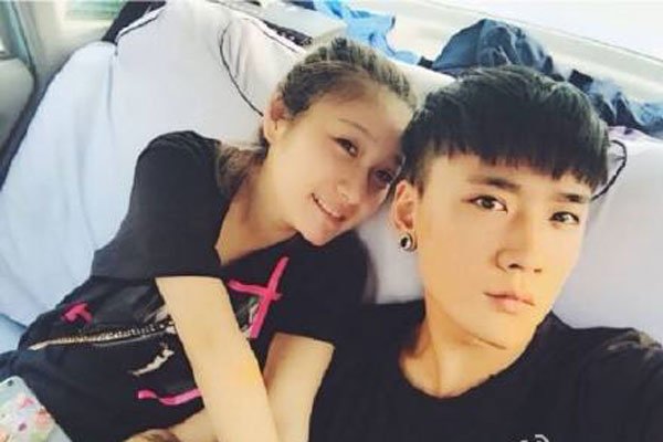 �޽��������Ž��� ���μ�ֱ�ӱ����һ��Ů����