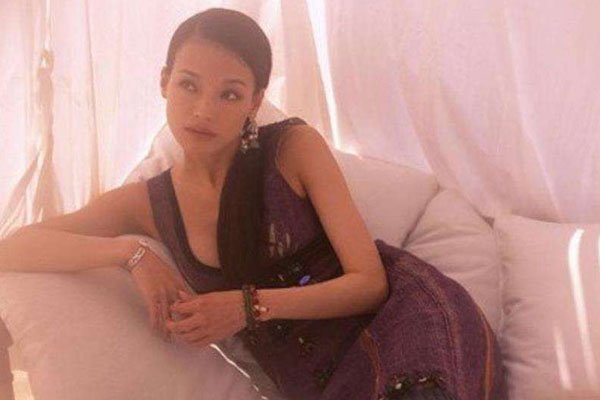 �����������Ƭ ��Щ������ô������̧����ͷ����