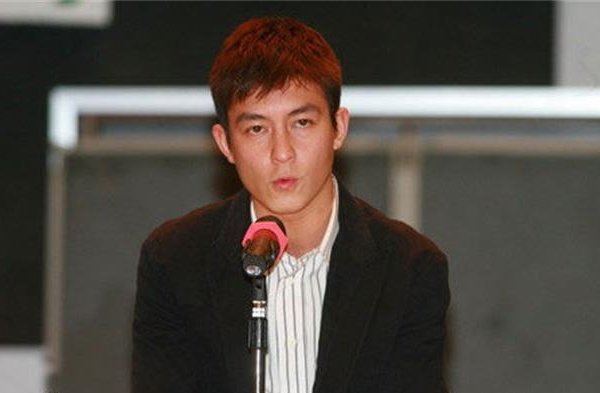 ����8�������ڵ� ������һ��̤�������ǰ���������