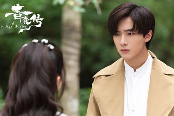 赵露思李宏毅是情侣吗 看他们的熟络劲比cp还亲