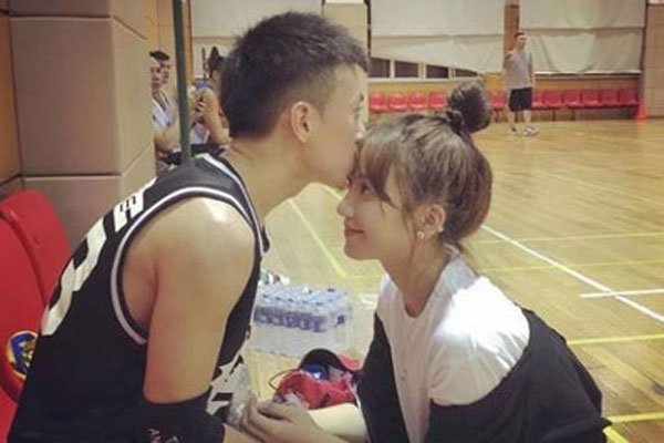 秦奋king是谁个人资料 撞坏的法拉利价值2500万