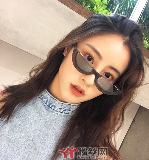 ��F4��Ա��������߶��� Ů����ë���۳���Ư����