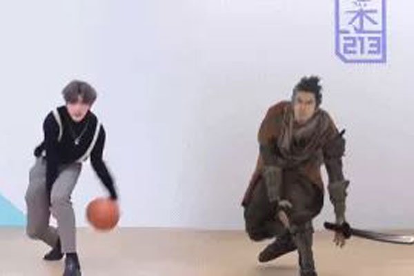 蔡徐坤打篮球鬼畜视频照片 哇!兄弟们太能搞事情啦