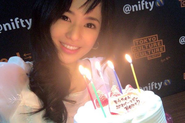 �Ծ�������Ƭ���ŵ糵 ����������AV������Ů��