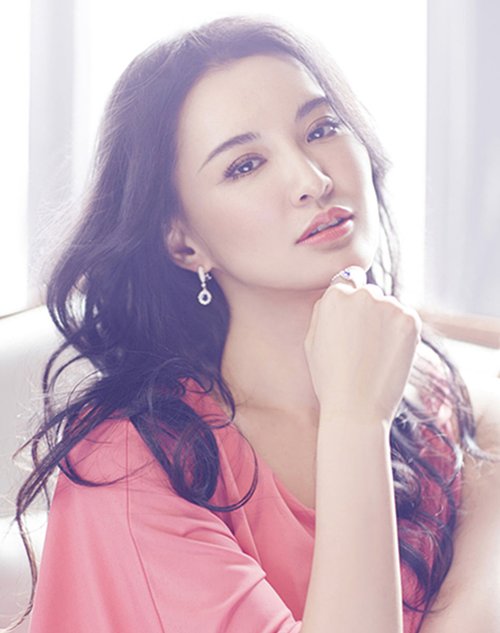 �ƺ���ǰŮ��ĪС�� �ƺ���ĪС�����