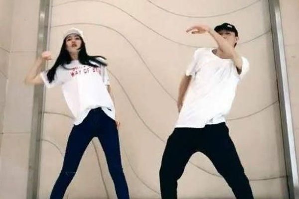 抖音真空跳舞门福利视频 抖音哪些id无罩驾驶