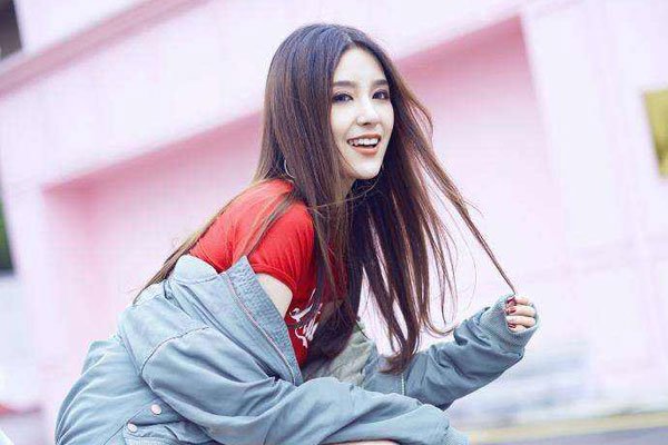 开奔驰喝战马电竞椅上日rita是什么梗 自从喊了这个口号rng战绩就差了