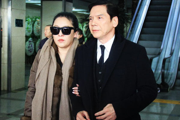 ��ǿ���Ҷ������� ���ڡ�����1����������������ӡ��