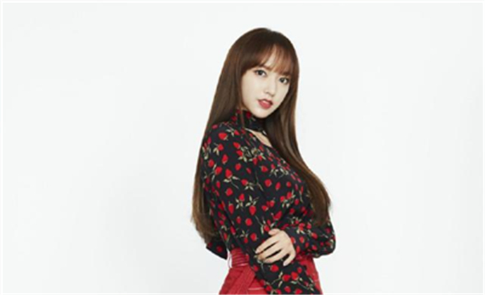 程潇发际线为什么高 程潇小时候旧照暴露是天生的