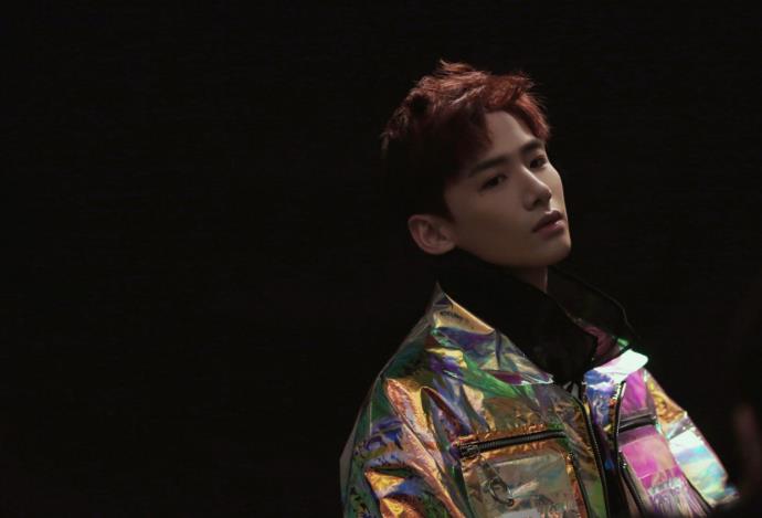 白敬亭为什么不签公司 揭露白敬亭为什么没有经纪公司的原因