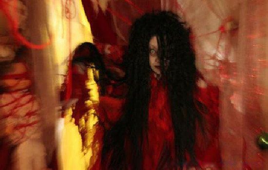 �������ĸ���Ƭ ����Ůħ�䡷�ֲ���Ӱ����