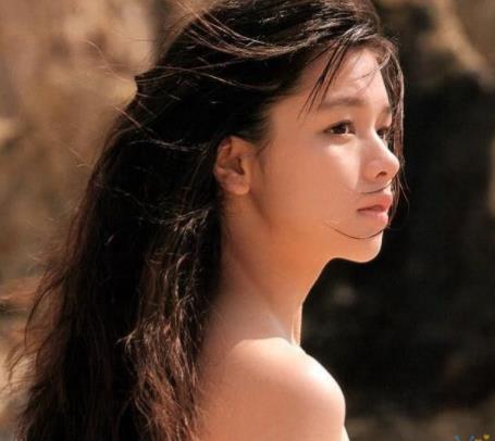 ������������������ ��λ���Ů��,ֻ��һ������