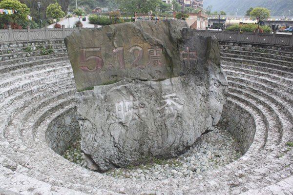 �봨���������¼���ʵ�����ر������ �����������˵Ŀֲ���˵