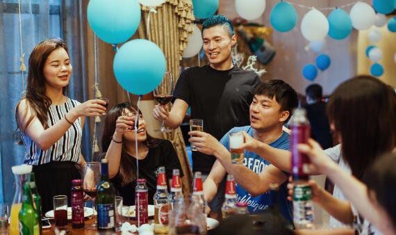 ���Ļ��ȽϺݵ�������һ�� �����Ļ�����˽����100��