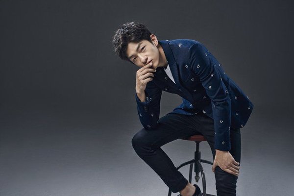 屈楚萧公开自己的尺寸和时长 在豆瓣屈楚萧公开自己的尺寸已塌房