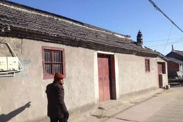 �����ϴ����־�����? �ϴ�С����ֲ����˭