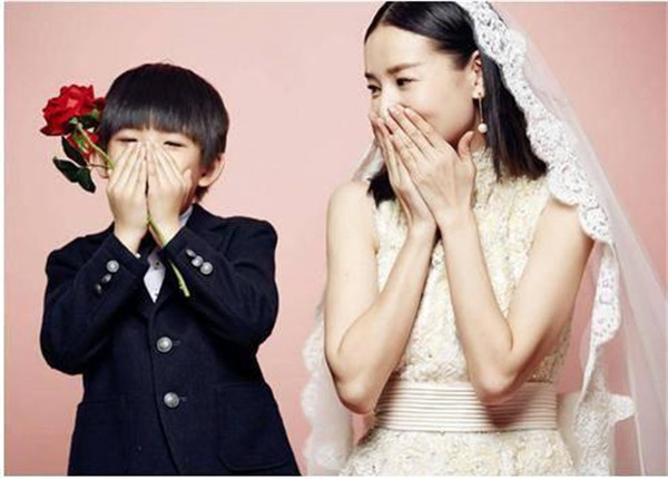 董洁和梁朝伟有什么关系 董洁为梁朝伟产子天涯