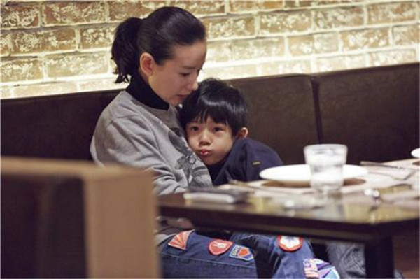 董洁和梁朝伟有什么关系 董洁为梁朝伟产子天涯