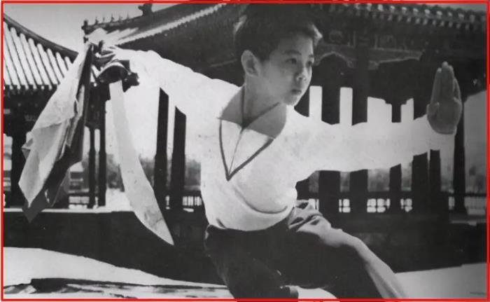 ��������ʵ���ݾ������� ����ʵ۵�үү������˭