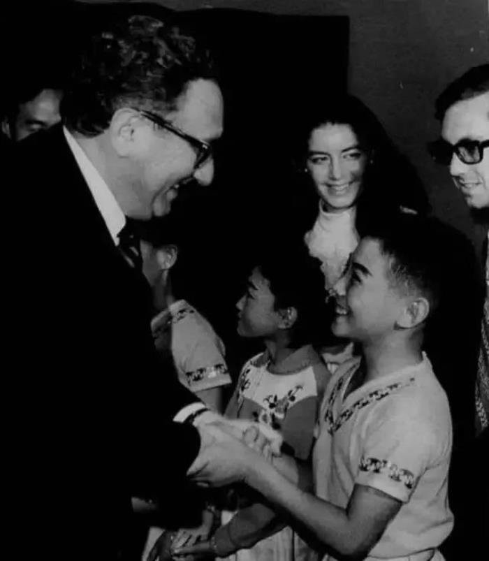 ��������ʵ���ݾ������� ����ʵ۵�үү������˭