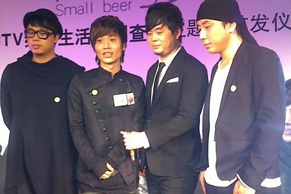 �������Ž��ӱ�����ͷ�¼� �Ž��ӱ�˭��ȳ�����