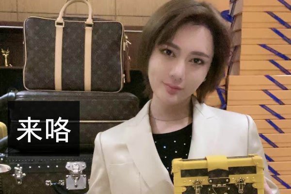 ʱ��Ư�����˼��� ���еĻ���Ů��?��������������