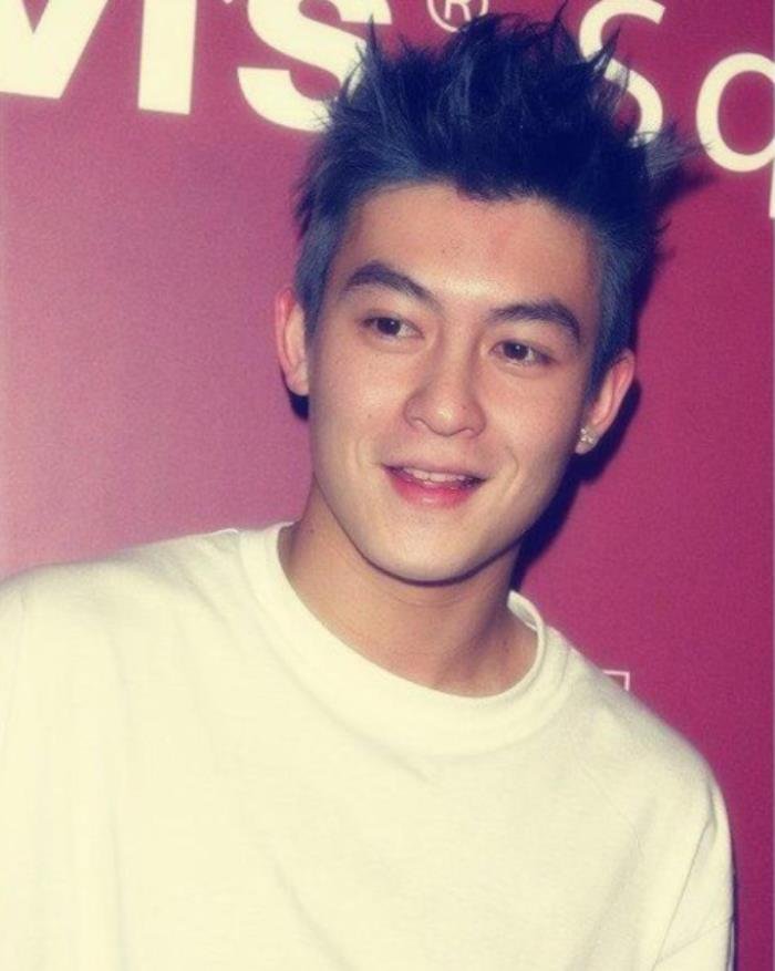 �¹�ϣ�޵���1400����Ƭ��Դ �¹�ϣ�¼�ǣ���Ů�����ж�������