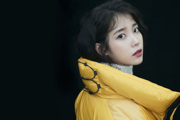 iu李知恩给人x事件 字母婊iu为什么叫国民公交车