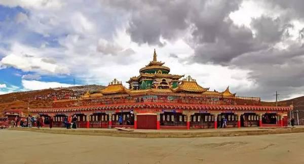 色达天藏分女尸全过程图片 色达葬天仪式尸解喂食鹰鹫