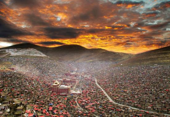 色达天藏分女尸全过程图片 色达葬天仪式尸解喂食鹰鹫