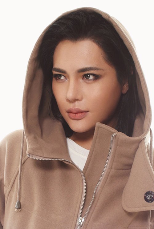 时诗个人资料简介 模特时诗的性别是男的还是女的?