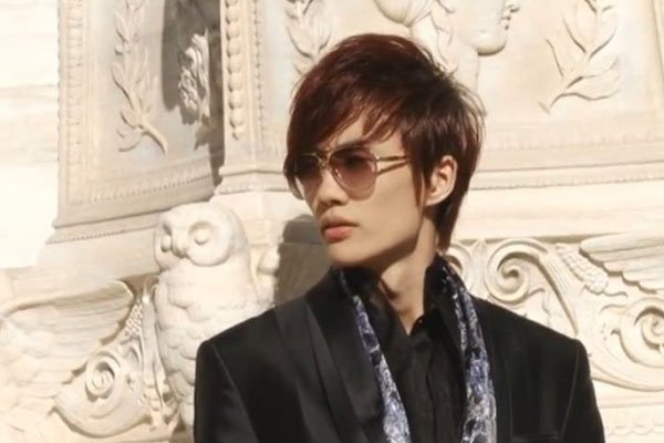 ���Ը������ϼ���� Ů��������λ�����Խ������