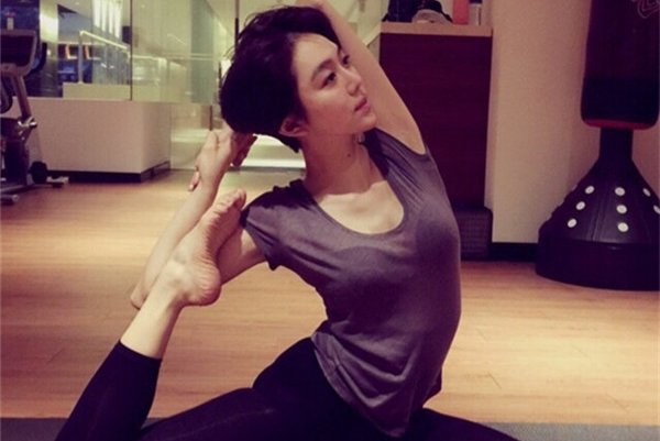 姜妍泳装惊艳D罩杯 女演员姜妍个人资料简历