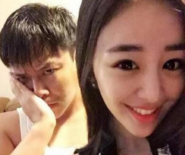 ��˼�ϳ����¼�����ô���� ������Ů�ؾƵ�ڶ�����뿪