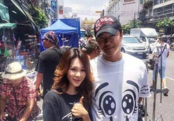 ��˼�ϳ����¼�����ô���� ������Ů�ؾƵ�ڶ�����뿪