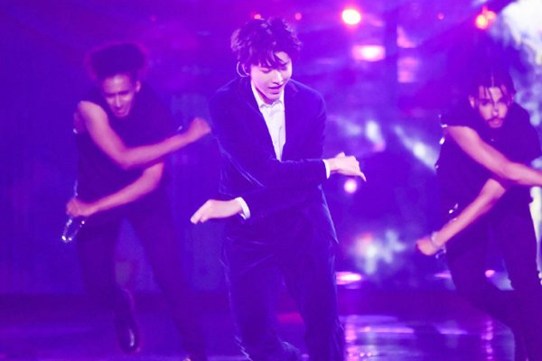 swins��Ա���ֽ��� һ����6���˵�swin���