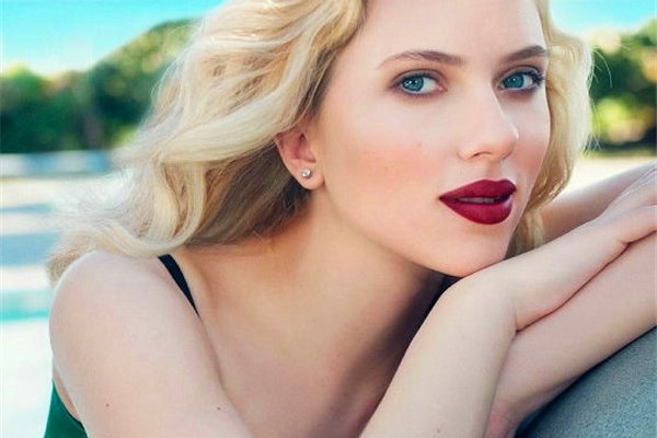 斯嘉丽约翰逊梯震门视频怎么回事 和男朋友的闺房情趣被爆出