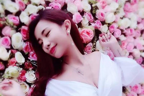 Σ�յİ�����������ұ�ͼƬ ���ľ�Σ�յİ�����Ƭ��