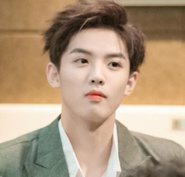 �ܾ�γ������������������Ƭ Ӣ�����20��Ͷ�����