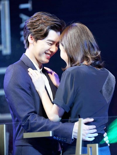 ���׷�������һ��֤��ʵ�� �����ˣ����׷������������