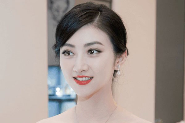 韩雪和景甜哪个更牛 背景都不一般但军人背景更牛气