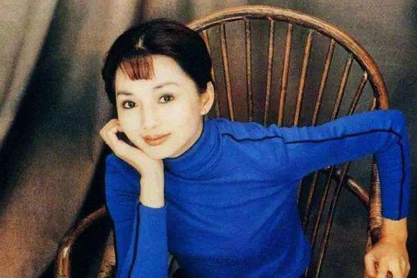 香妃刘丹一家怎么回事儿 刘丹是别人害的吗(车祸腰截图片)