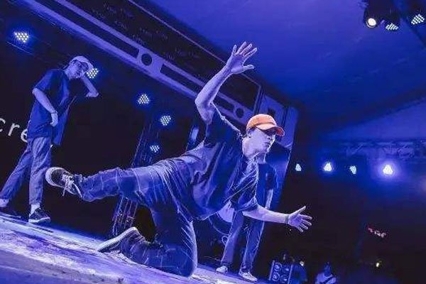 廖博在街舞圈什么地位 资深popper廖博怎么主持这就是街舞了