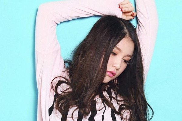 本兮离故的原因真相 《纪念》中本兮的歌词暗示救救我