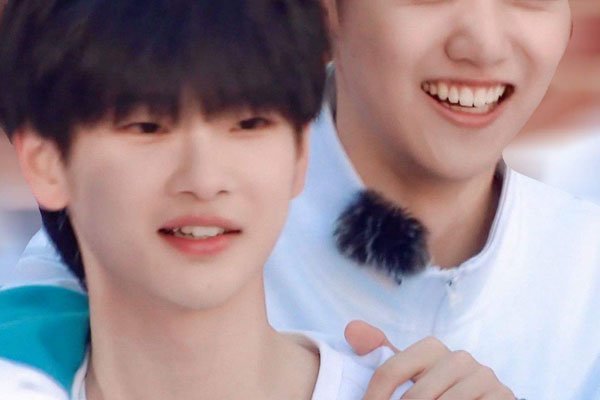 ������Ů���ѻ��е���Ƭ �������ս�Ŀ�ĺ����Ǳ��˵�