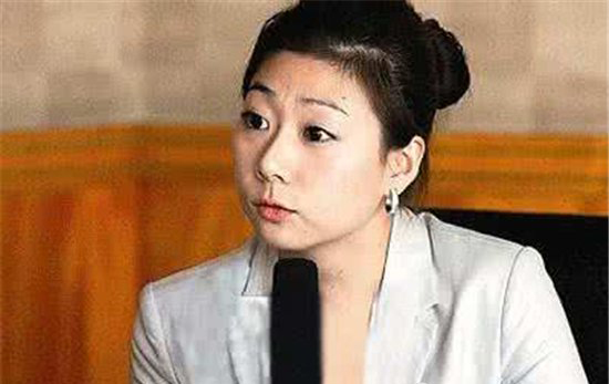 马化腾老婆王丹婷简介 普通家庭与妻子育有一女