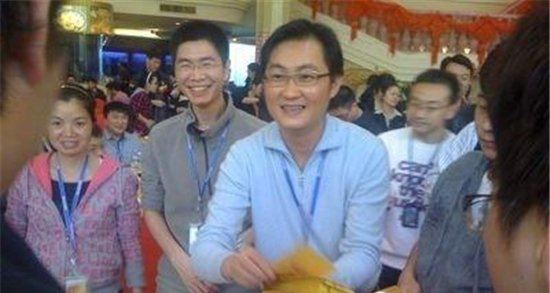 马化腾老婆王丹婷简介 普通家庭与妻子育有一女