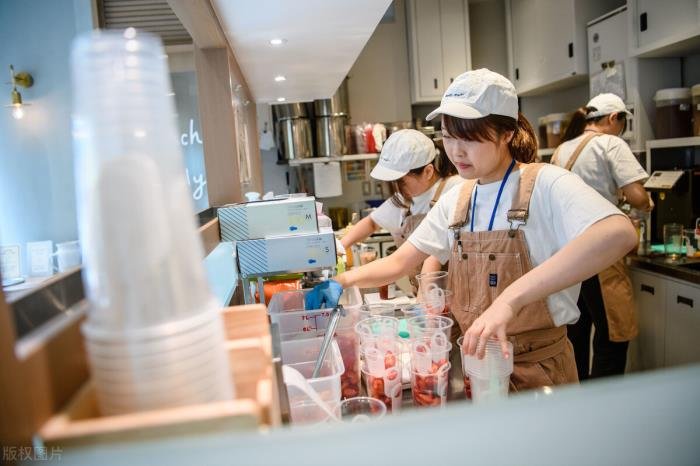 月入2万的10个小生意 小县城最挣钱没人干的生意