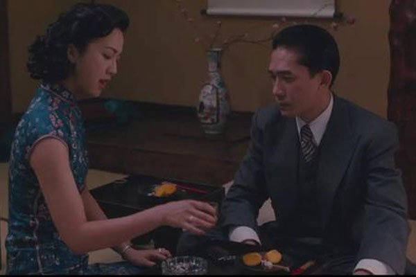 梁朝伟分腿进入汤唯图片 《色戒》中梁朝伟汤唯证据图